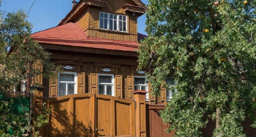 Дороже, чем в огромном городе: почему свой дом больше не кормит - есть ли смысл переезжать?