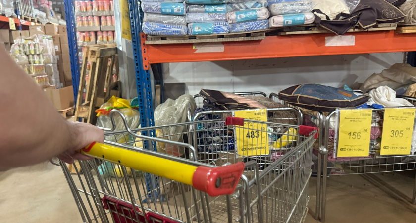 В Светофоре завозят январские новинки по хорошим ценам: привезли ковры, корзины и парники - можно уже начинать готовиться к дачному сезону 