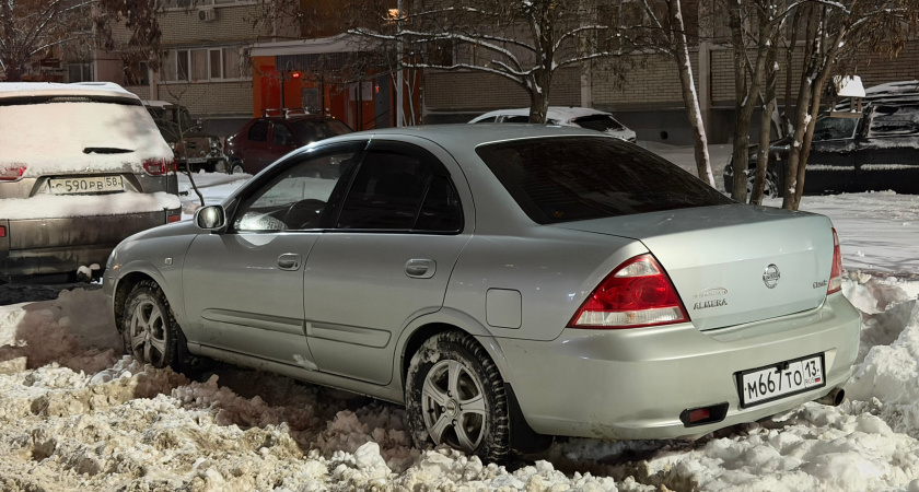 Как грамотно остановить автомобиль, если внезапно отказали тормоза