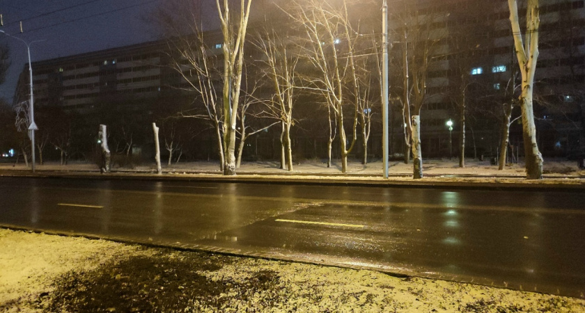 Водителей предупреждают об открытом люке на Антонова