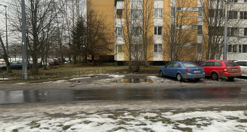 Жители Островского возмущаются по поводу перекрытого проезда