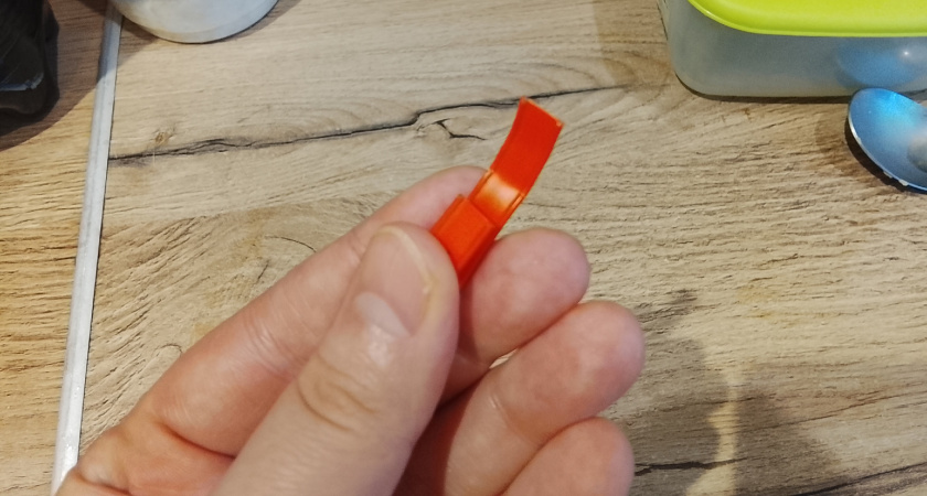 Зажимы от пакетов теперь не выкидываю: они у меня на вес золота - делюсь как умно применяю их в хозяйстве