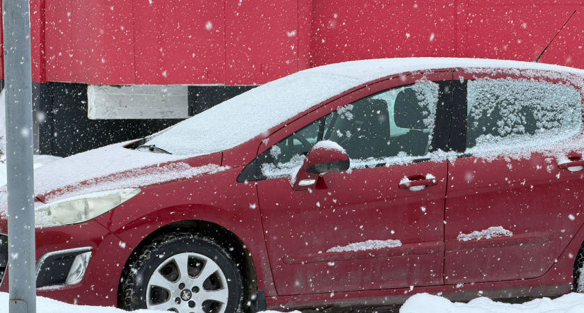 Прогревать ли двигатель в сильный мороз: если да, то сколько по времени - водителям дали точный ответ