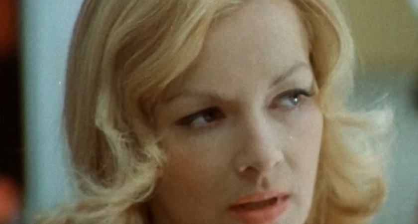 Спорим, что не ответишь правильно: кто из "Иронии судьбы" сказал эту фразу?