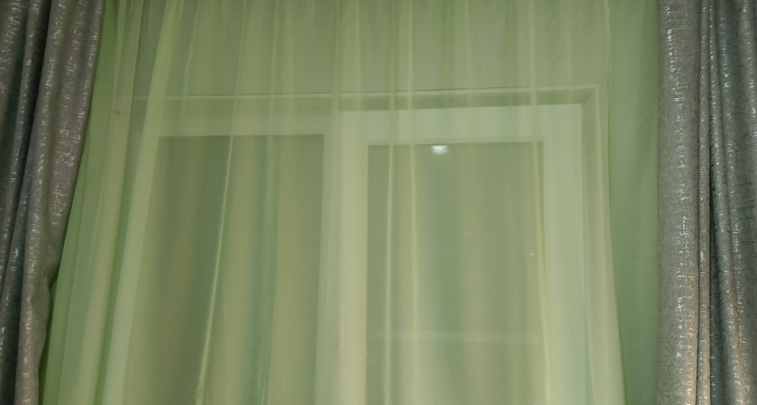 Шторы больше не в моде: чем украсить окна, чтобы прохожие с улицы вас не видели - вот 6 современных решений 