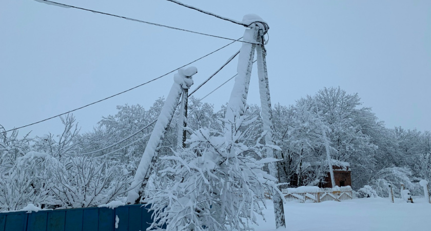 Жители области массово жалуются на отключения света