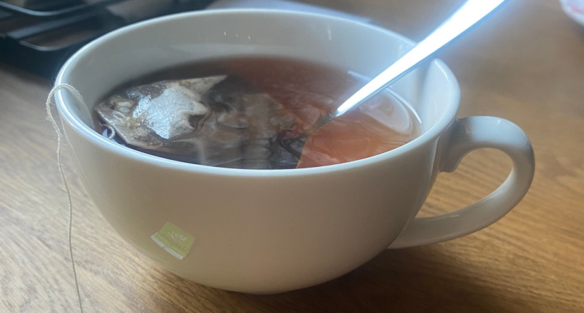 После десяти минут яд: сколько на самом деле нужно заваривать пакетик чая