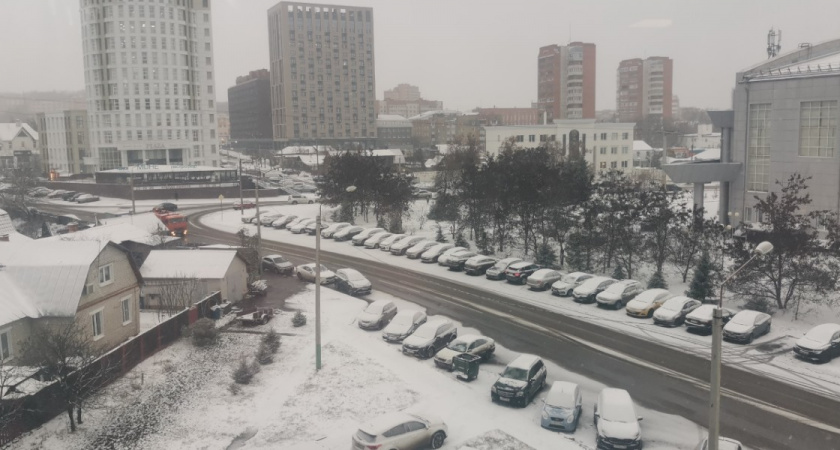 В Пензе на ул. Нейтральная столкнулись три автомобиля: несколько человек получили травмы