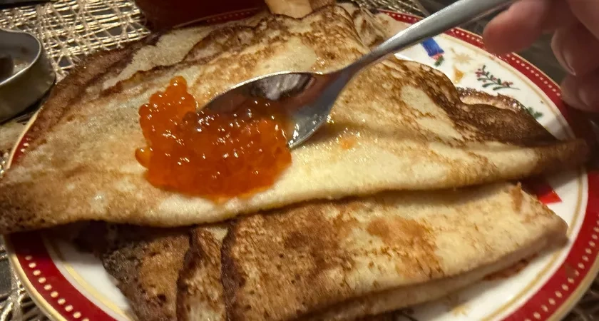 Не блины, а ажурный бархат: нежные и вкусные, не рвутся и не пригорают – по рецепту графа Шувалова  