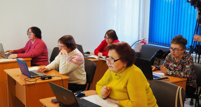 Пензенских пенсионеров обучают компьютерной грамотности бесплатно 