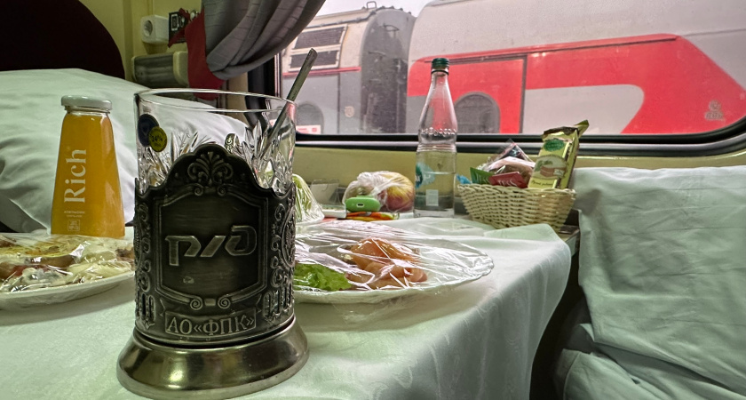 "Столик уступлю, но сидеть на своём месте не дам": стал очевидцем разборок в поезде - что говорят правила РЖД