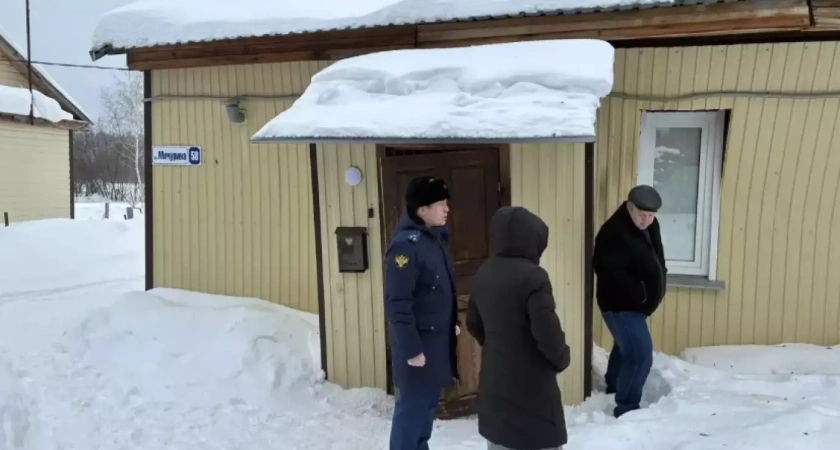 В Сурске произошел обвал крыши дома 