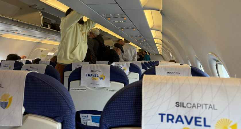 Раньше мучалась в самолетах и строго соблюдала эти 3 правила: теперь всегда их нарушаю - даже если другим это не нравится