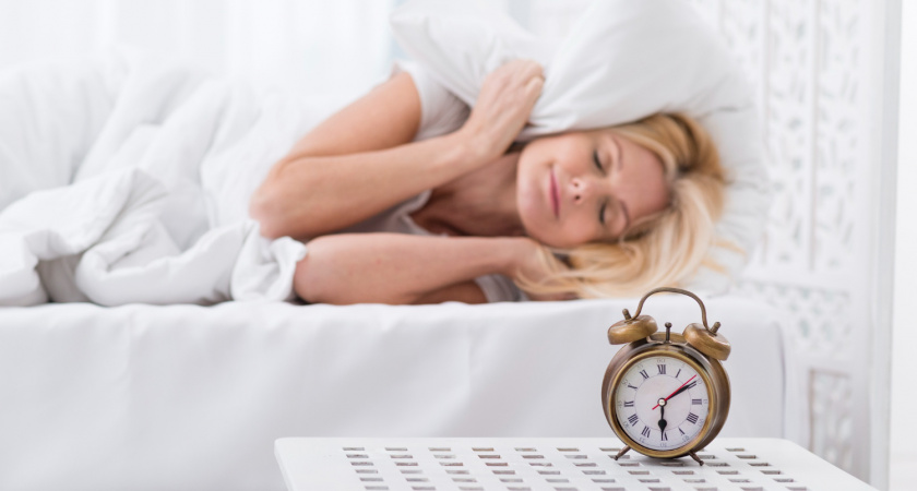 Медленно изнашивает сердце: учёные назвали самую опасную утреннюю привычку — так делает почти каждый