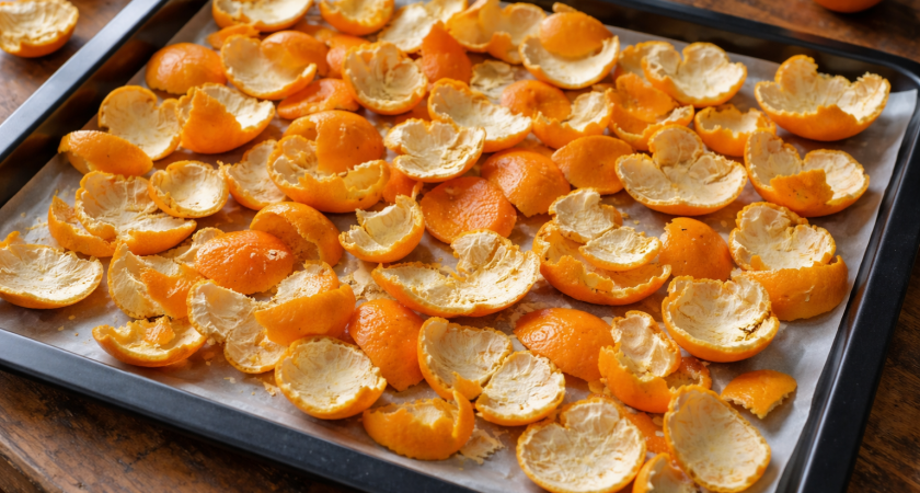 Почему знающие люди не выбрасывают мандариновые корки: раскладываю на противень и запекаю - 7 лучших методов использования