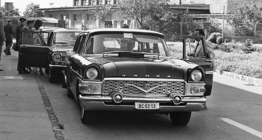 Чем сейчас занят секретный цех ГАЗа, где вручную собирали «Чайки»: почему производство осталось закрытым даже после ухода лимузина