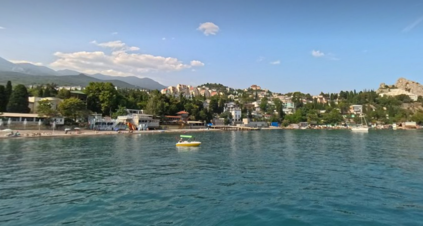 Не Ялта и не Алушта - поселок в Крыму, куда хочется возвращаться снова - дешевое жилье весь сезон и теплое море за копейки 