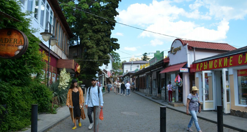 Крым без толп и пафоса: уютный поселок, который опытные туристы выбирают чаще Ялты и Алушты