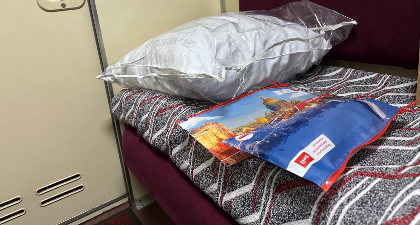 Купил билет в СВ, вдруг заходит пара из плацкарта и заставляет меня поменяться местами: но грамотно поступил - лайфхак от бывалого туриста