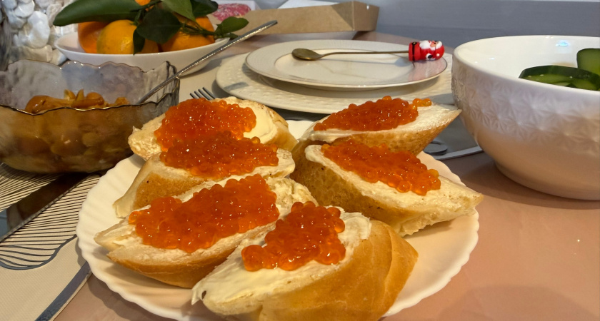 Купила икру горбуши в Пятерочке за 521 руб - моему разочарованию нет предела - показываю что было внутри и как на вкус и тест