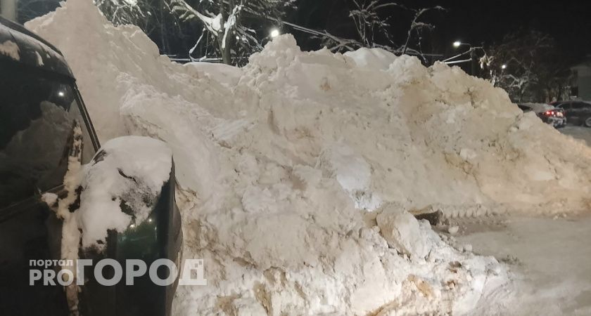 В Маньчжурии «БМВ» влетел в сугроб