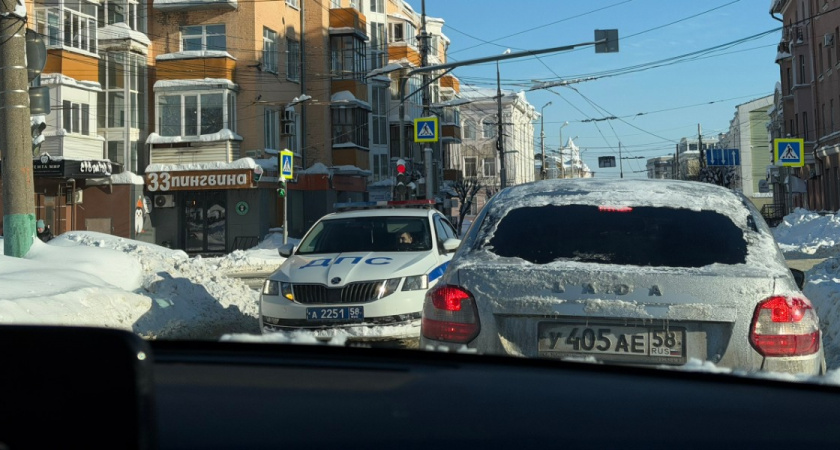 В Пензе полицейские разыскивают очевидцев ДТП на ул. Металлистов