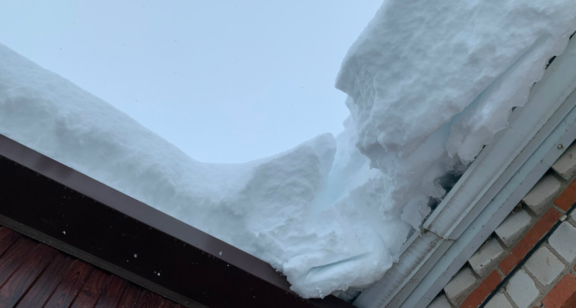 В Заводском районе обрушилась крыша здания