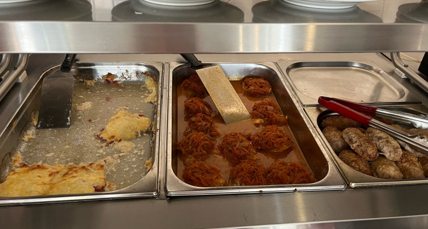 Из-за кишечной инфекции на карантин отправили целый класс в 78-й школе