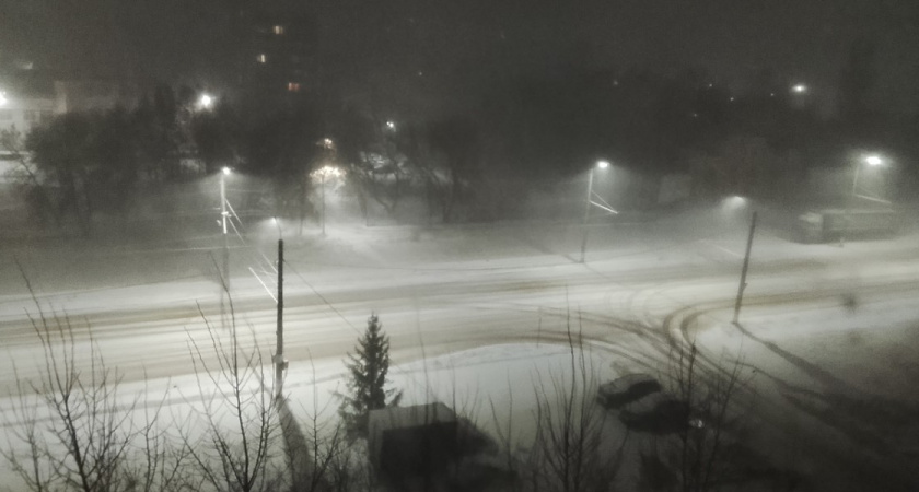 В Лопатинском районе после вмешательства прокуратуры очистили автодорогу от снега