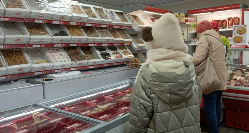 Накупила в «Ермолино» вкусностей за копейки: честный отзыв на кордон-блю, чебуреки и пирожные — что стало открытием, а что летит в мусорку