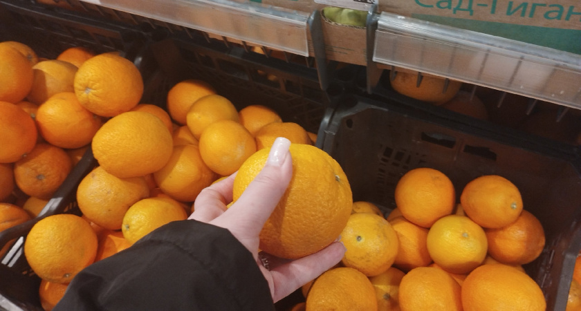 В кожуру от апельсина налил масло и поджег сердцевину: что из этого вышло