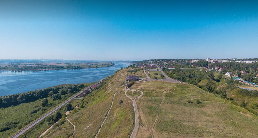 В этом маленьком городке России время остановилось 150 лет назад: настоящий музей под открытым небом - как добраться