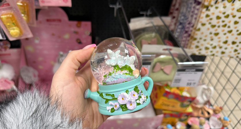 В Фикс Прайсе уже подарки к 8 марта: присмотрела кружку-термос «Счастье» за 349 рублей и подставку под приборы с цветами - удивлю подруг 