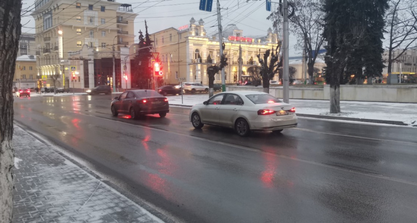 В Пензе с начала года отремонтировано около тысячи квадратных метров дорог