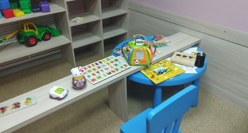 Руки прочь: в Заречном родители протестуют против сноса детского сада на ул. Ленина