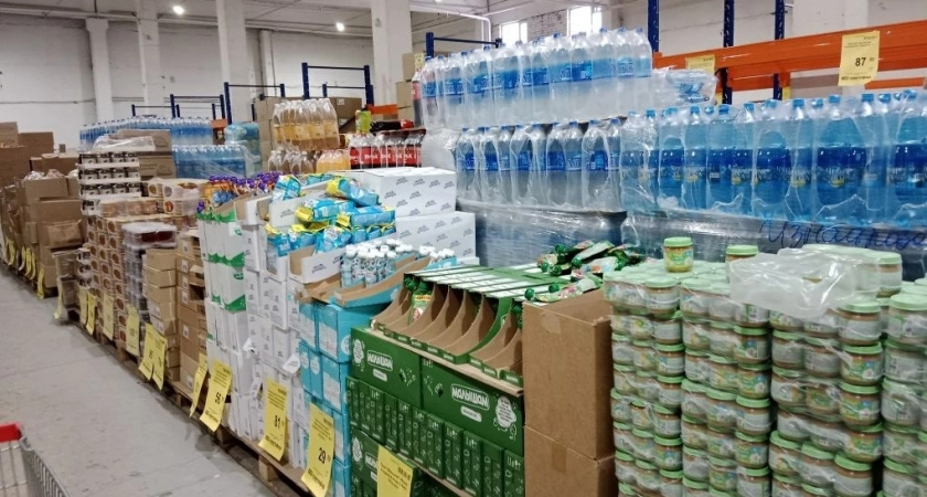 В лаборатории Росконтроля проверили воду в 5-литровых бутылках: эти 5 марок смело берите