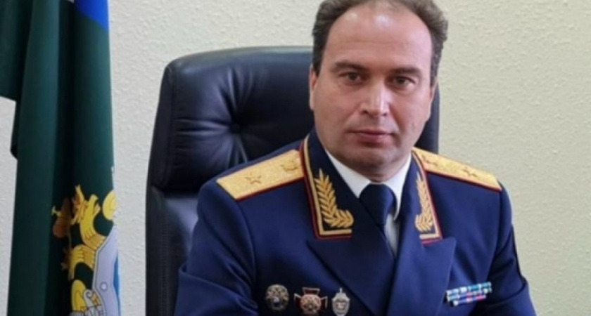 Благодаря вмешательству Фомина возбуждено уголовное дело в отношении соседа, бросившего камень в горожанку