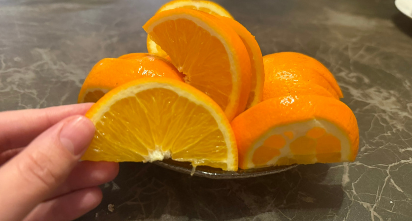 Кожуру от апельсинов и лимонов не выбрасываю - это же чистое золото: готовлю из неё вкусное лакомство к чаю
