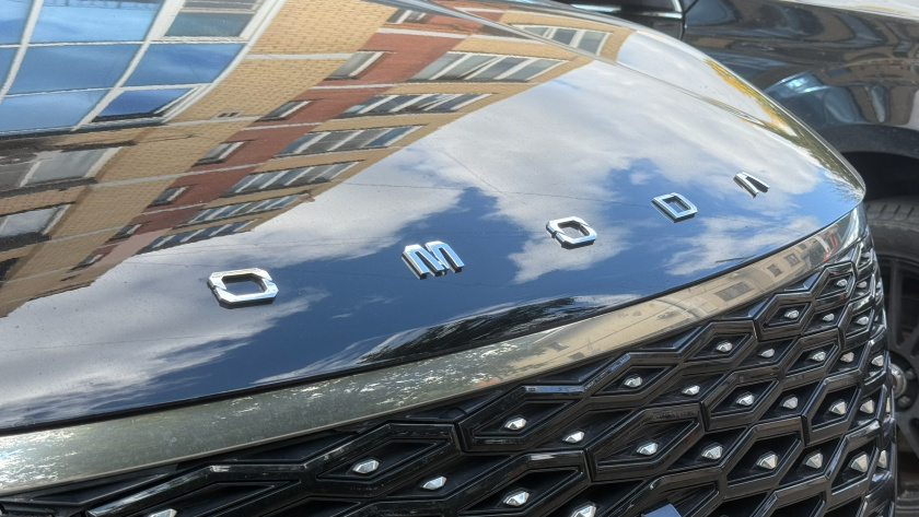 Друг взял 10-летний Lexus RX, а я новую Omoda: за год все стало понятно - я отдал дилеру 200 тыс., а он поменял масло