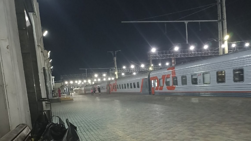 Жаль, очень жаль: прокатился на самом медленном поезде России - связывает пять дивных и забытых деревень