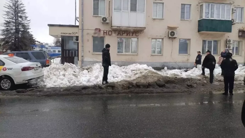 Чиновники так не смогли внятно объяснить, каким образом УК управляла домом на ул. Суворова без лицензии больше года