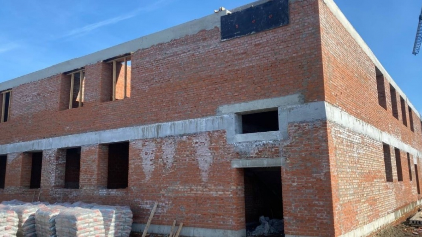 Гришаев поручил подрядчикам держать высокий темп строительных работ в Земетчинском районе