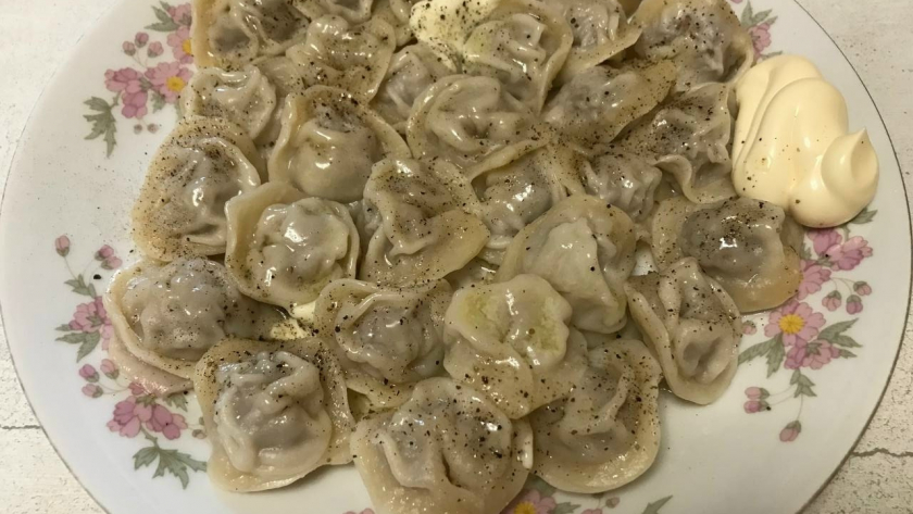 Вечером началась пельменная пытка: в Ермолино купил пельмени - 2 вида по рекомендации, но одни с ошибкой