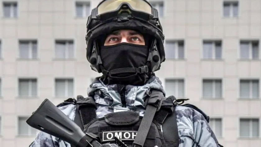 В Пензе на ул. Московской организовано дежурство бойцов ОМОН Страж