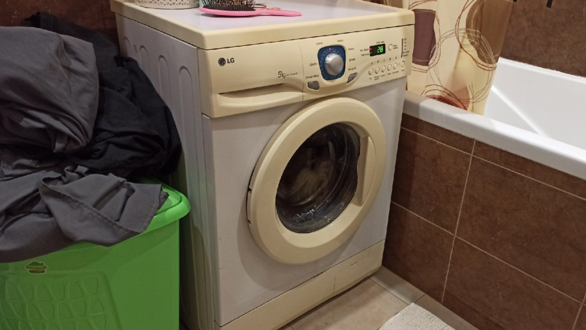 Когда заливать гель для стирки в лоток, а когда в барабан: четкие правила использования 2-х методов -хозяйкам на заметку