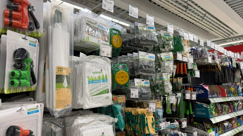 Не успели завезти  уже разобрали: дачники уносят из Фикс Прайса эти парники пачками - и вот в чем их прелесть