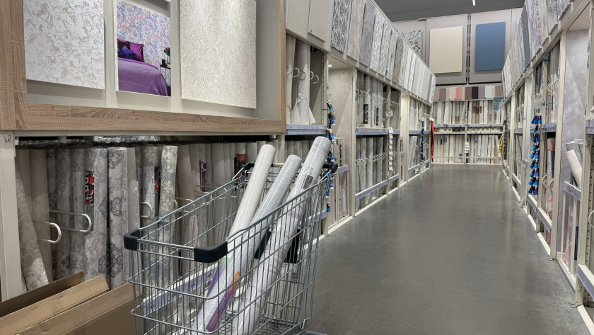 Гладкие обои больше не в моде: сейчас все выбирают узоры и текстуры - не видно грязи и стыков