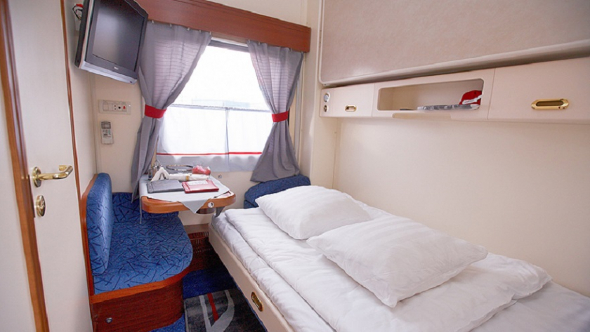 В РЖД появился уникальный вагон: одиночные купе с шкафчиками и умывальником - просьбы пассажиров были услышаны