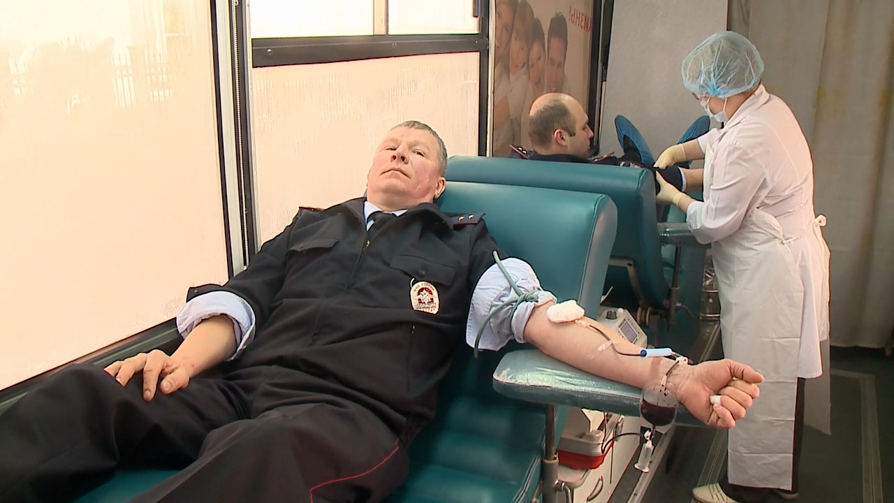 В Пензе сотрудники полиции поучаствовали в донорской акции