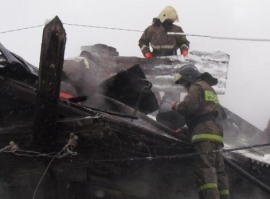 Ночной пожар в Лопатинском районе тушили пять человек